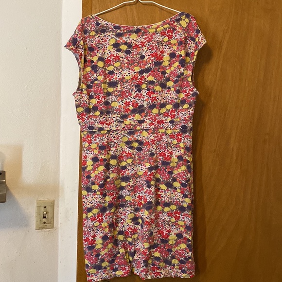 Cute Boden floral print dress with pockets - Picture 2 of 6